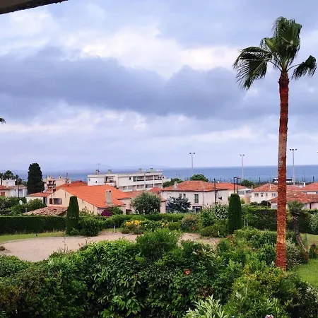 Magnifique 2 Pieces Balcon Vue Antibes