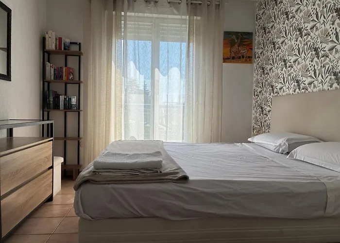 Appartement Magnifique 2 Pieces Balcon Vue Antibes