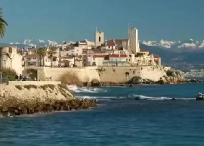 Apartment Magnifique 2 Pieces Balcon Vue Antibes